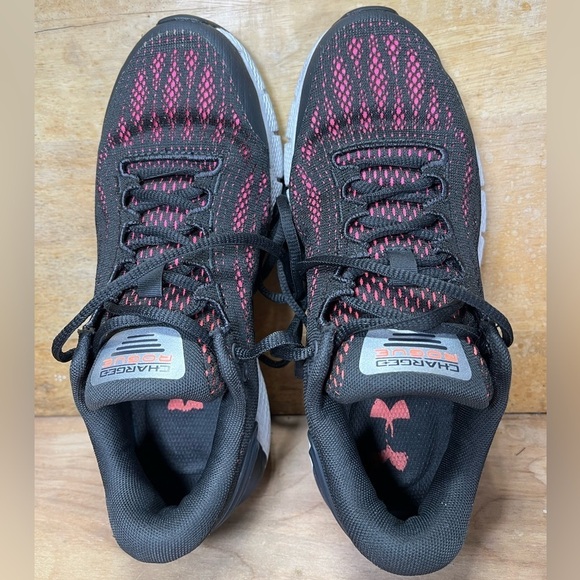Under Armour CHARGED ROGUE Womens Size 6 Running Shoes Sneakers Black Pink - Picture 6 of 9